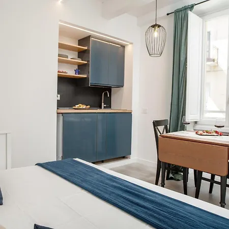Homestay Nautilus &
